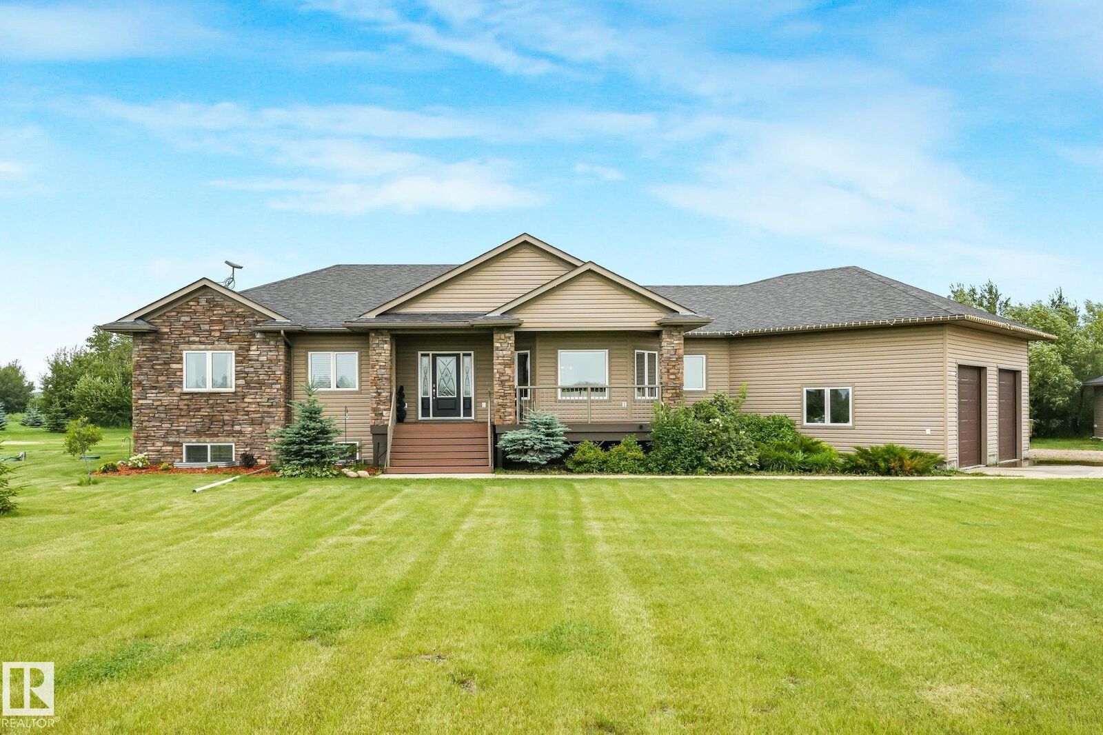 Property Photo: 14224 Twp 524 AB T9C 0A4