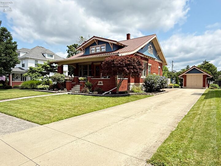 Property Photo:  215 Melmore Street  OH 44883 