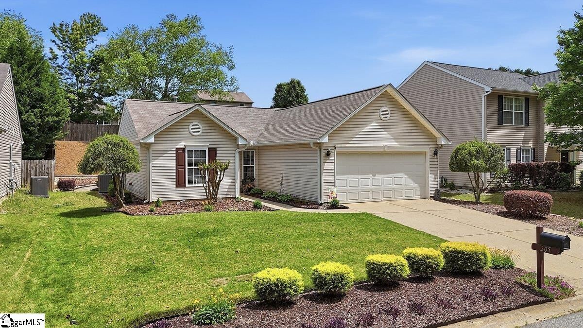 Property Photo:  205 Garfield Lane  SC 29681 