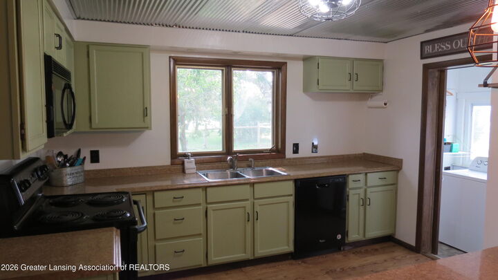 Property Photo:  6058 N Meridian Road  MI 48831 