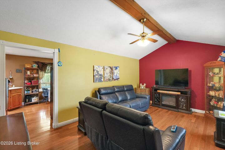 Property Photo: 119 Ashley Ct KY 40229