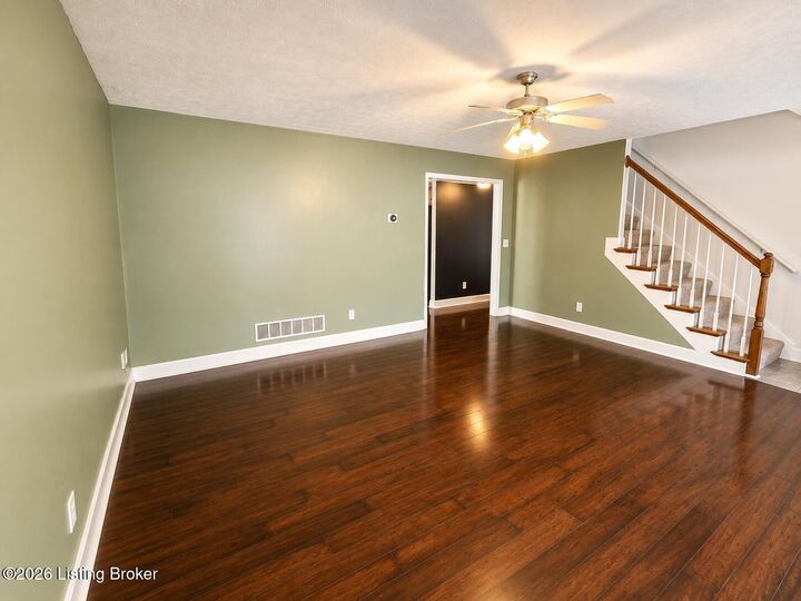 Property Photo: 4820 Arroyo Trail KY 40229