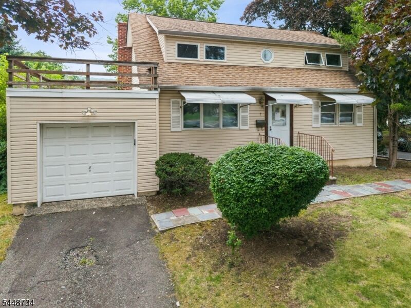 Property Photo: 7 E Side Ave NJ 07088