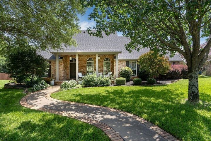 Property Photo:  510 Creekside Dr  TX 75672 