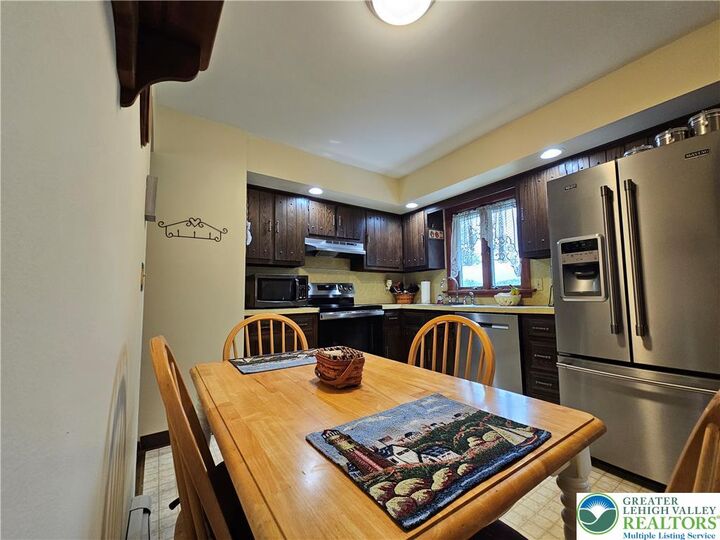 Property Photo:  4103 Shannon Avenue  PA 18020 