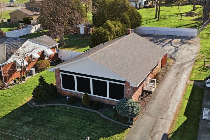 Property Photo:  128 Walter St  OH 44811 