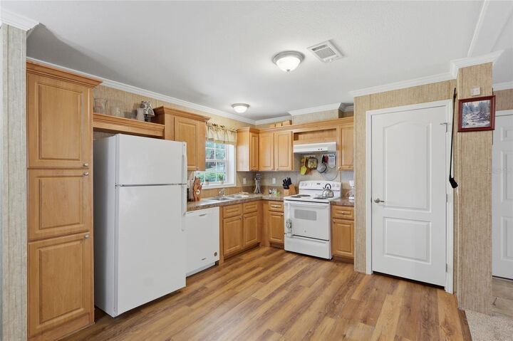 Property Photo:  38745 New Jersey Avenue  FL 33542 
