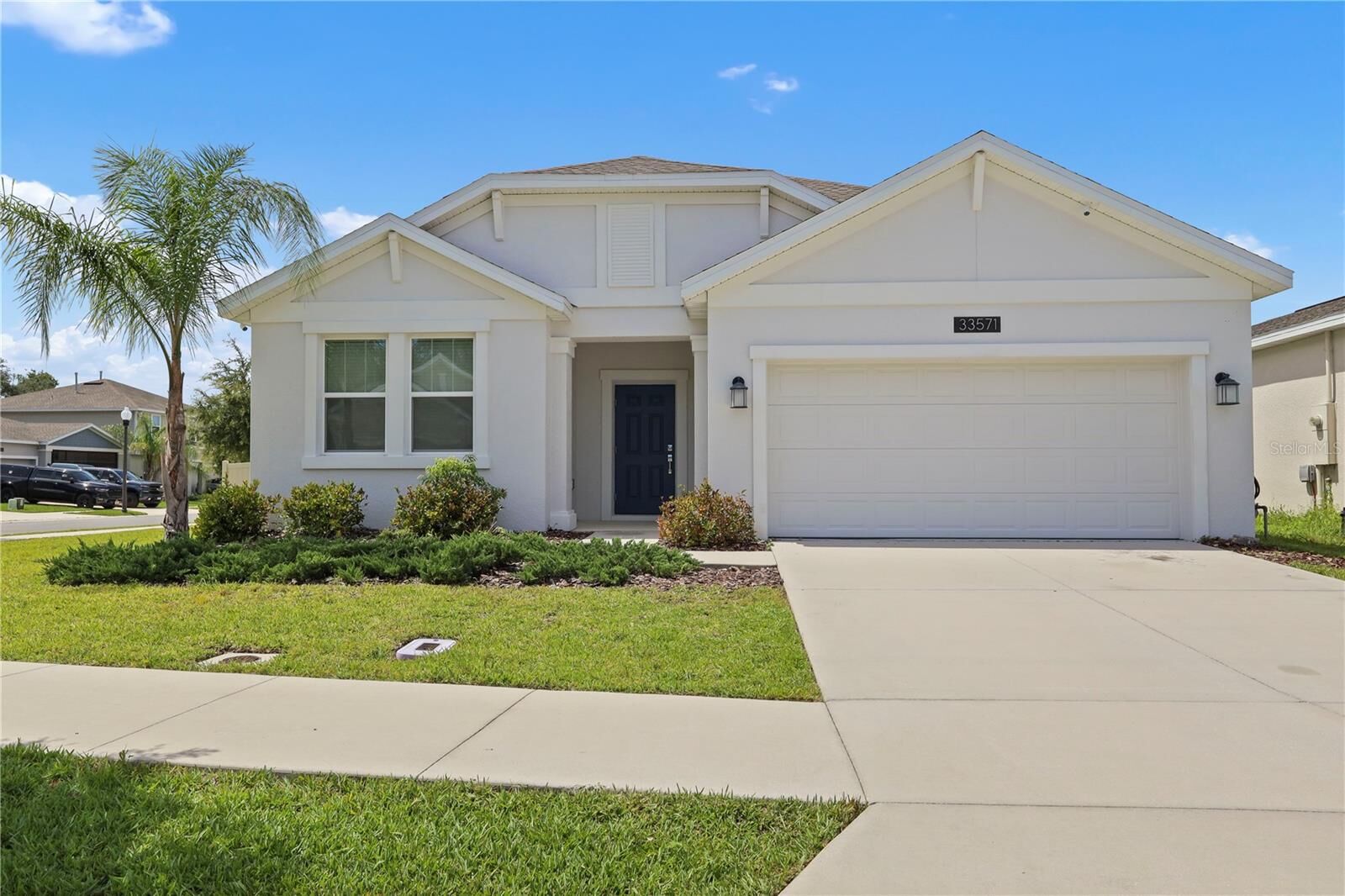 Property Photo: 33571 Sky Blossom Circle FL 34788