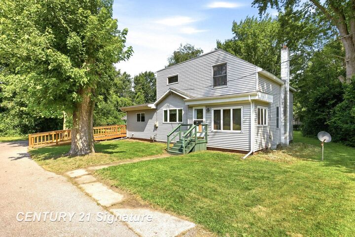 Property Photo: 408 W Capitol Street MI 48604