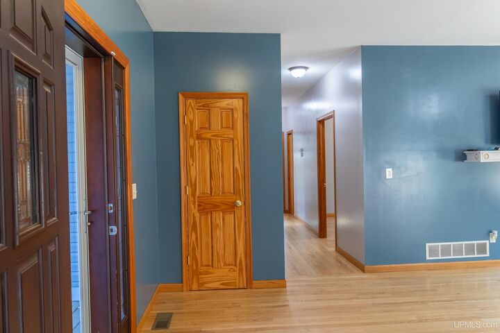 Property Photo:  25659 S Entry Road  MI 49916 