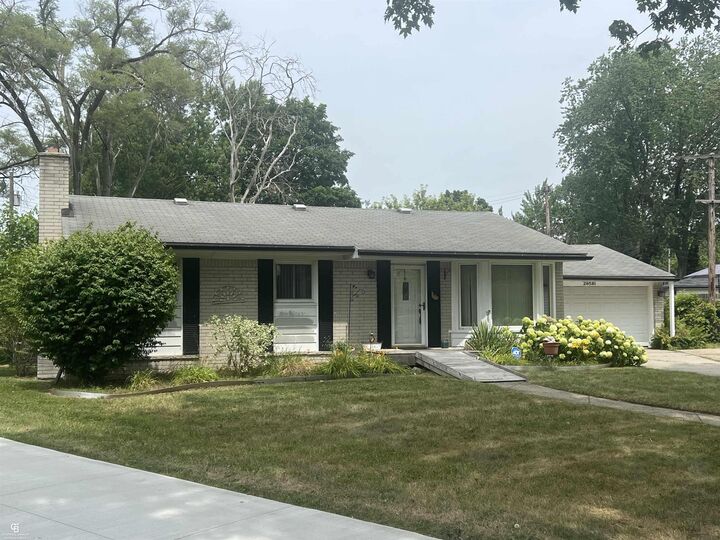 Property Photo:  29581 Newport Drive  MI 48088 