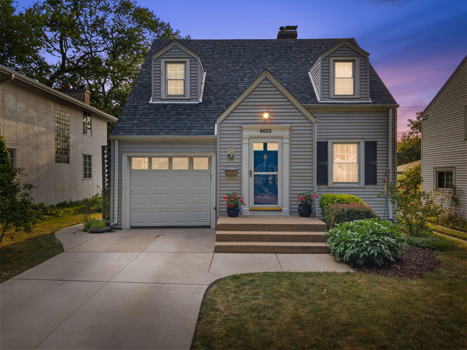 Property Photo: 4623 N Idlewild Ave WI 53211