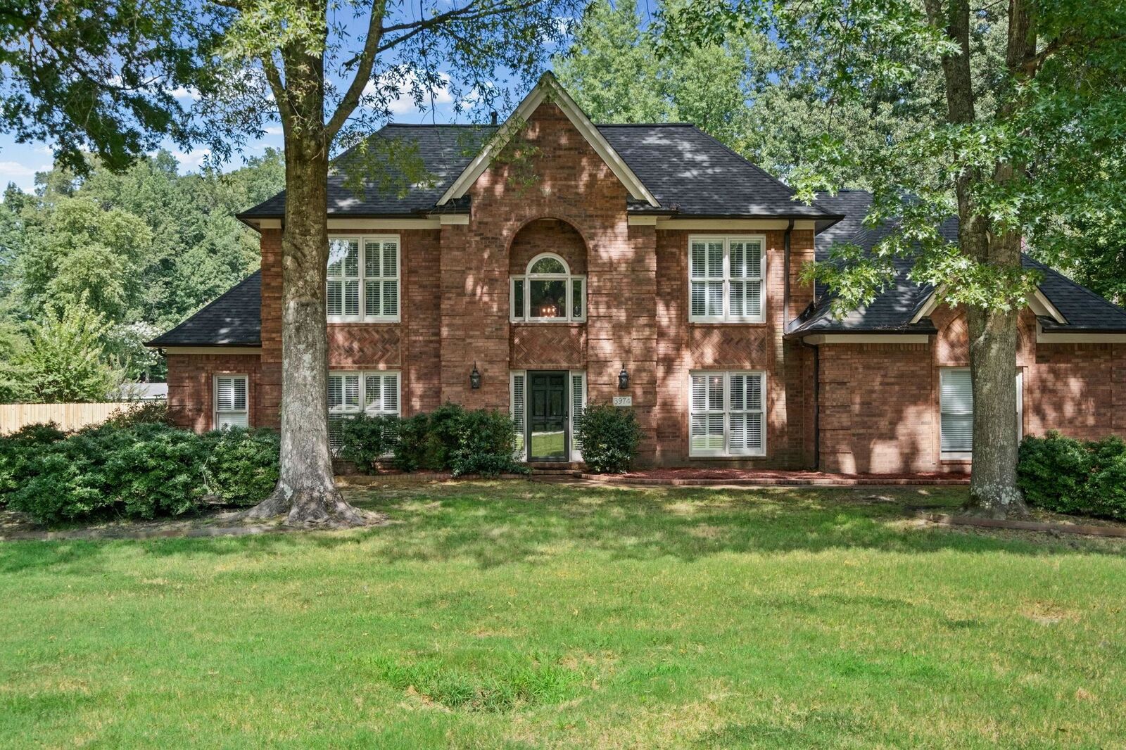 Property Photo: 3974 Davies Manor Dr TN 38133