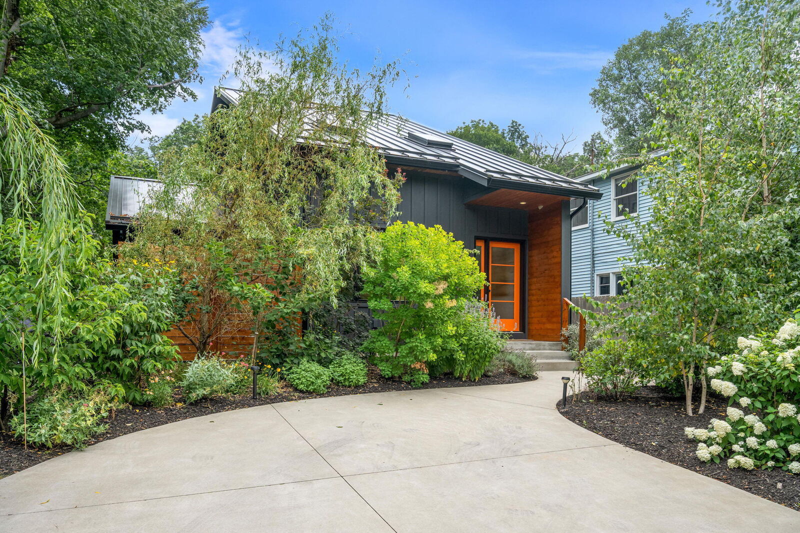 Property Photo: 841 Holland Street MI 49453