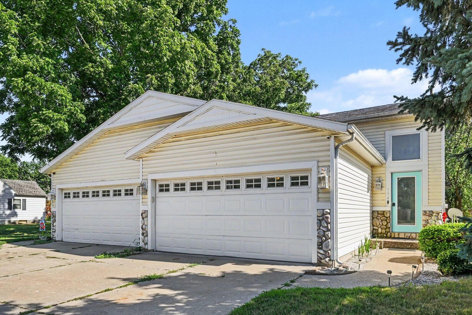 Property Photo: 154 W 32nd Street MI 49423