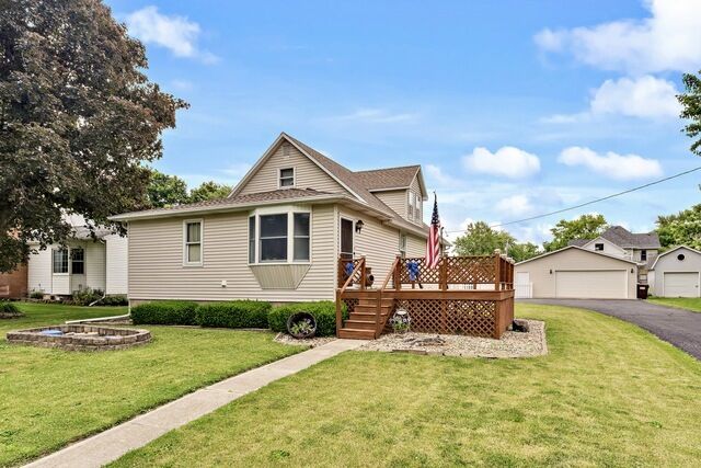 Property Photo: 203 E Lake Street IL 60911