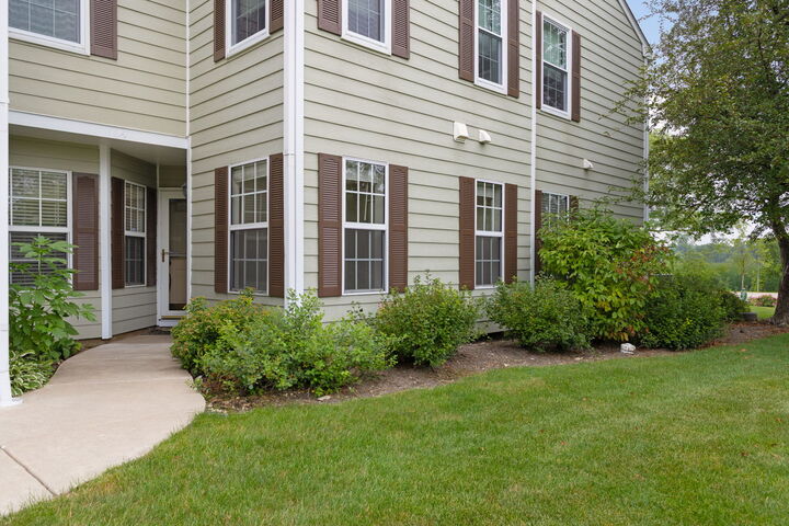 Property Photo:  