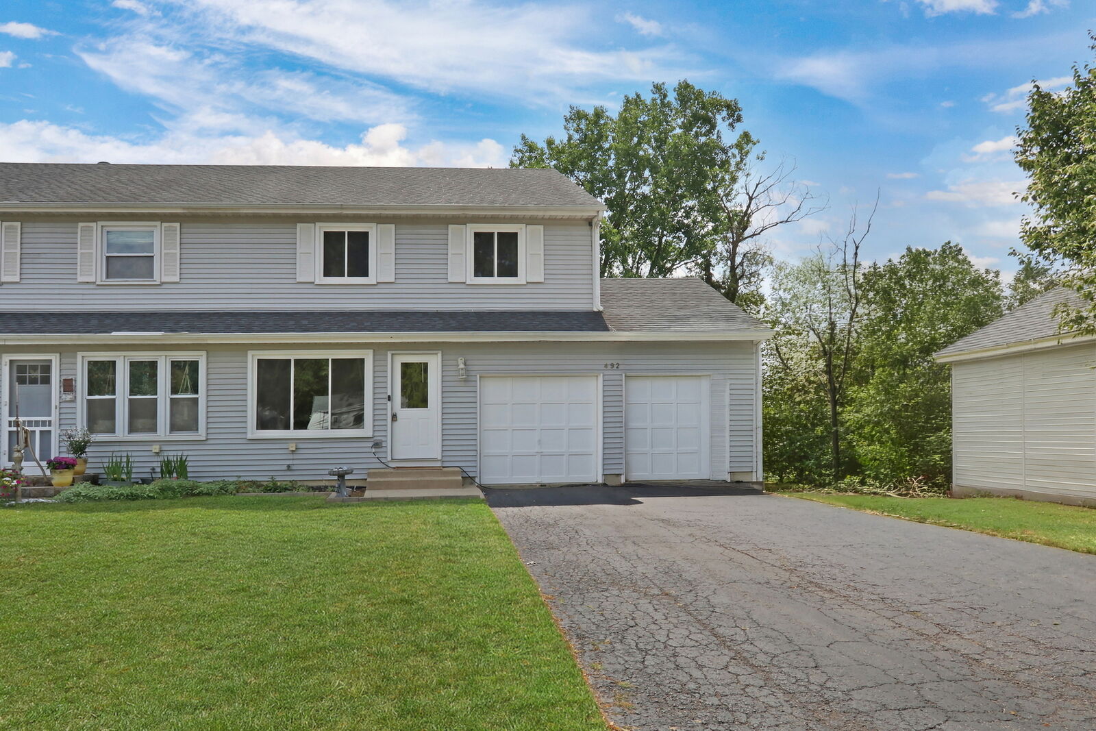 Property Photo:  492 Donin Drive  IL 60002 