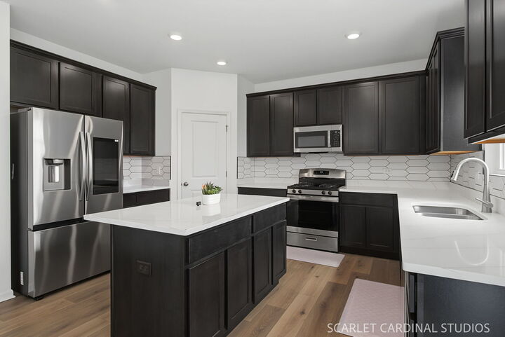 Property Photo:  134 Piper Glen Avenue  IL 60543 
