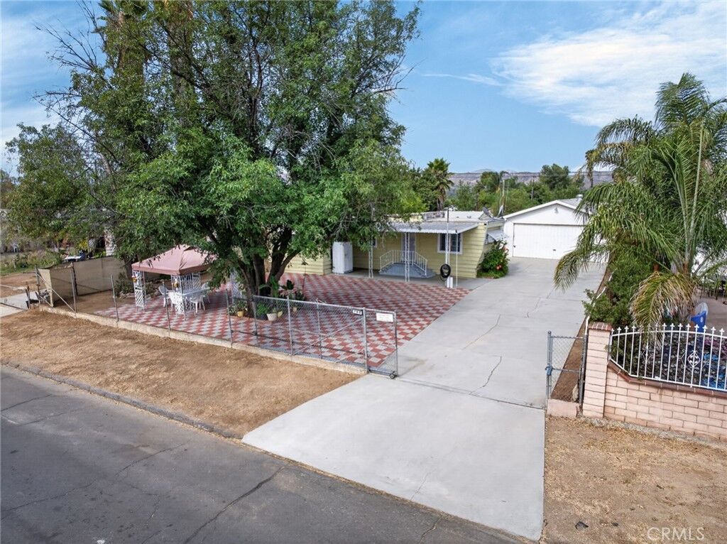 Property Photo:  168 Bond Drive  CA 92570 