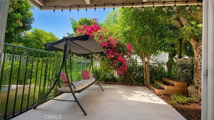Property Photo: 20134 Leadwell 126 CA 91306
