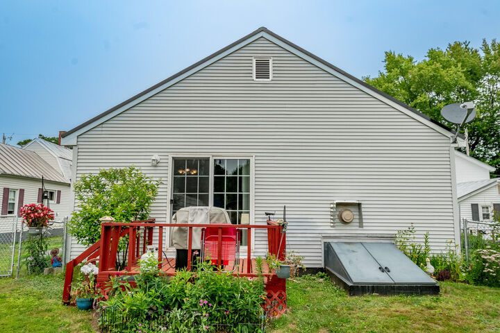 Property Photo:  15 James Street  ME 04920 