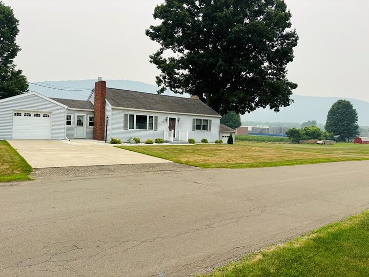Property Photo: 222 Clinton St PA 18840
