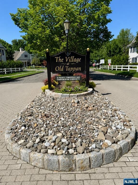 Property Photo:  34 Spring Hollow  NJ 07675 