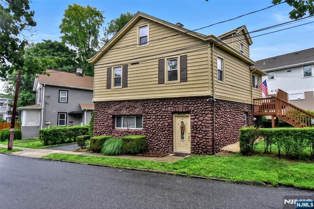 Property Photo:  7 Lafayette Place  NJ 07463 