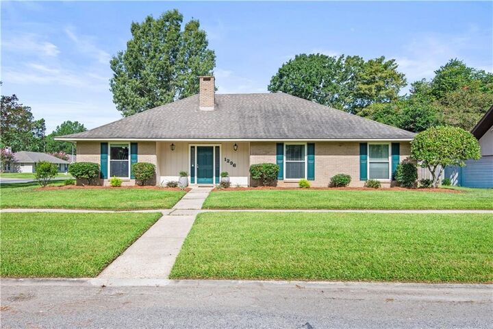 Property Photo:  1296 Sarah Avenue  LA 70816 