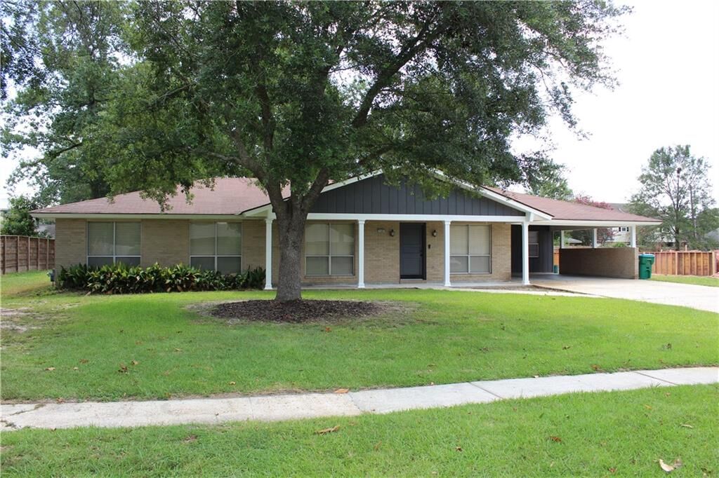 Property Photo:  206 College Drive  LA 70401 