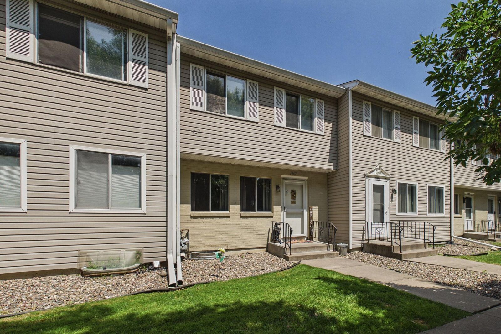 Property Photo: 1467 Goodwin Avenue N MN 55128