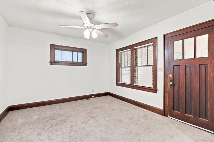 Property Photo:  3344 Snelling Avenue  MN 55406 