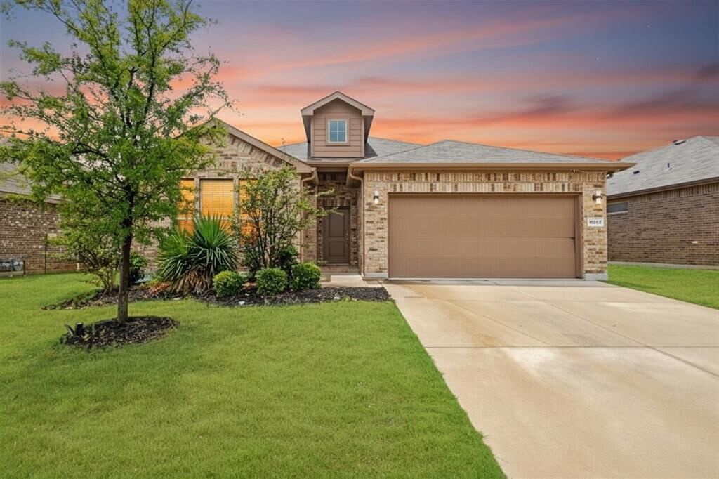 Property Photo: 15957 Charing Cross Drive TX 76247