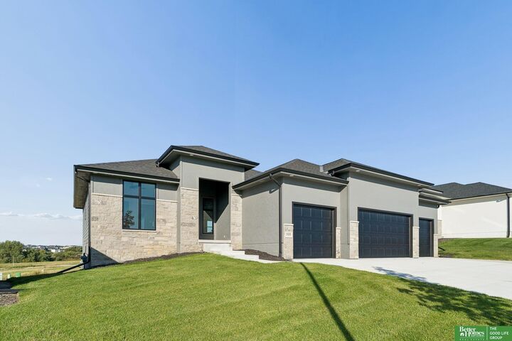 Property Photo:  5606 N 198th Street  NE 68022 