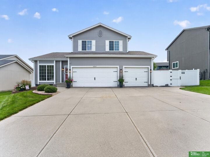 Property Photo:  18567 Drexel Street  NE 68135 