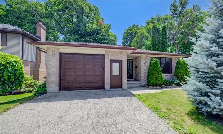 Property Photo: 197 Southwood Drive ON N2E 2B2