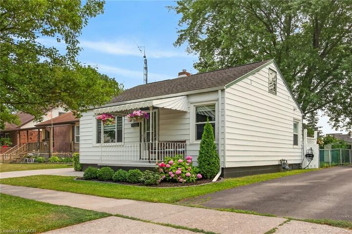 Property Photo: 309 Commando Street ON L3B 4T2