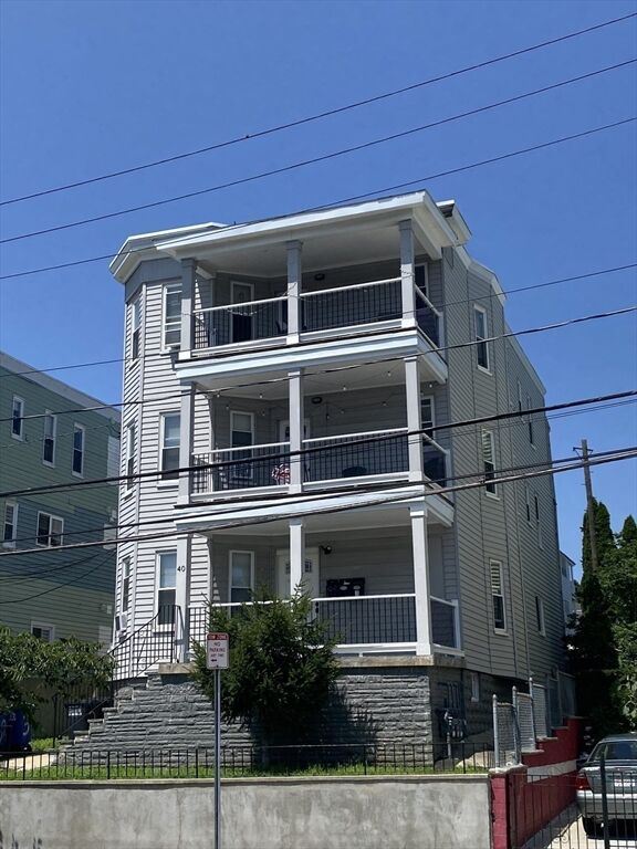 Property Photo:  40 Temple St 3  MA 02145 