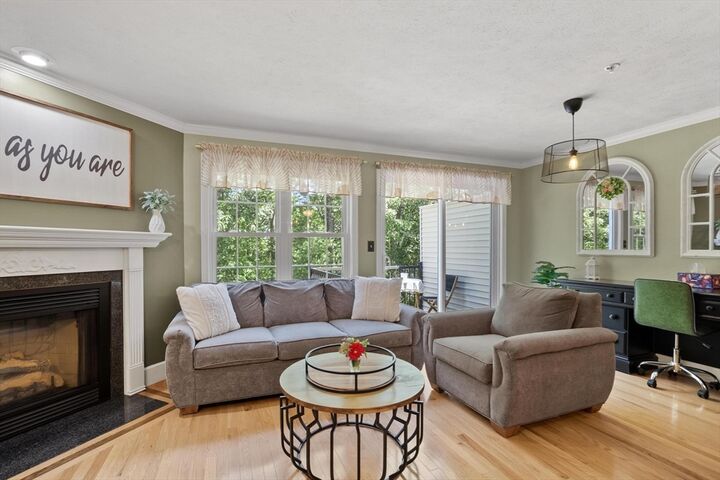 Property Photo:  70 Bridle Cross Rd 70  MA 01420 