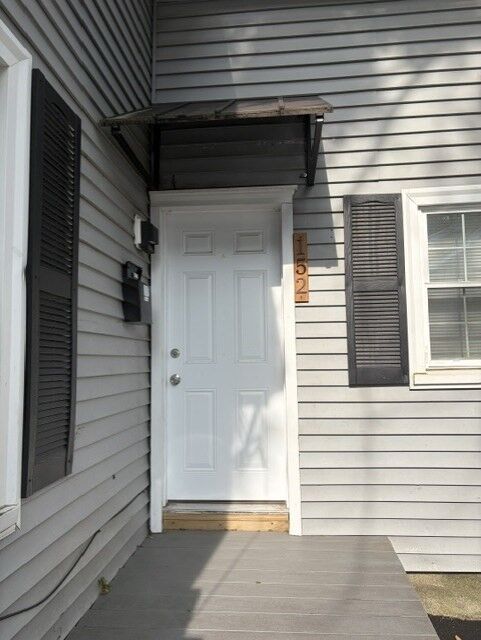 Property Photo:  152 High St 1  MA 01420 