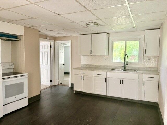 Property Photo: 152 High St 1 MA 01420