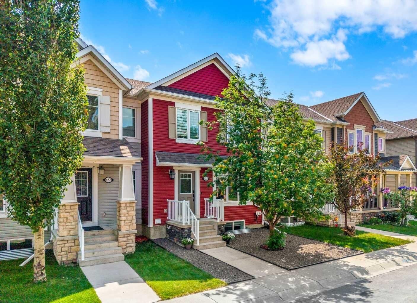 Property Photo: 173 Windstone Link SW AB T4B 3V8