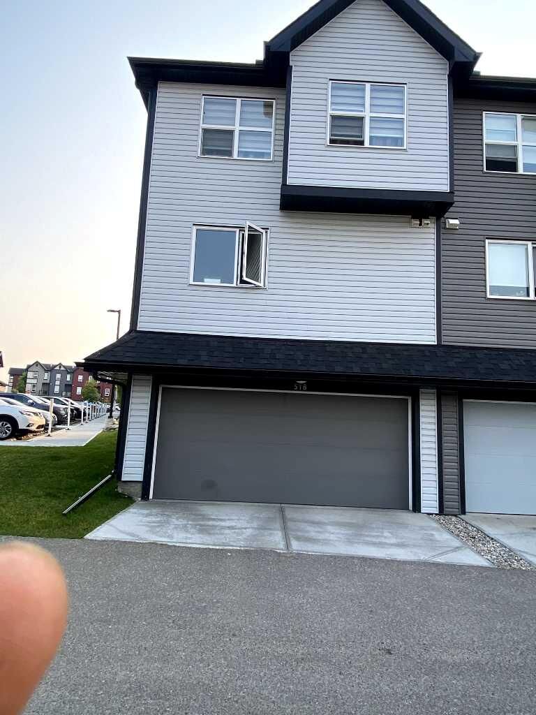 Property Photo:  75 Evanscrest Common NW 518  AB T3P 2A3 