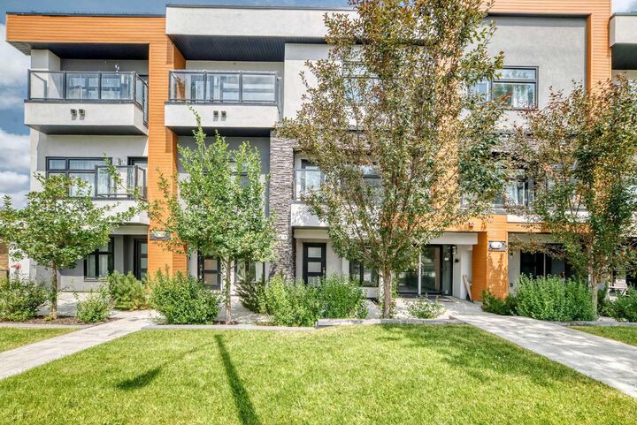 1632 20 Avenue NW 108 — photo 1
