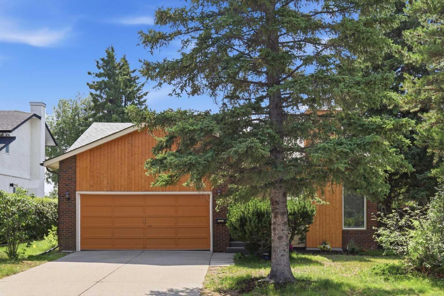 Property Photo: 416 Brookpark Drive SW AB T2W 3N7