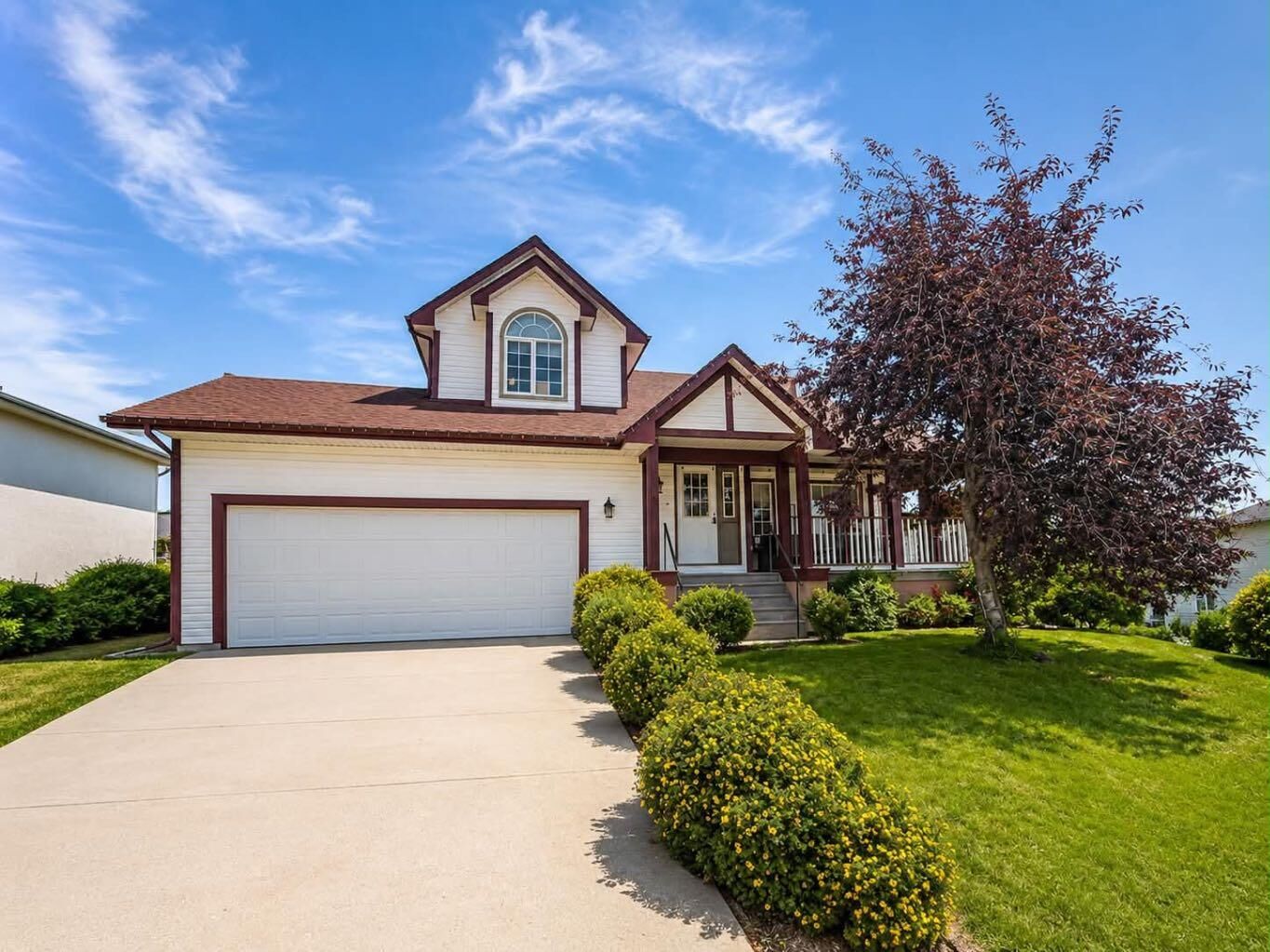 Property Photo: 9337 Berge Drive AB T0E 0Y0