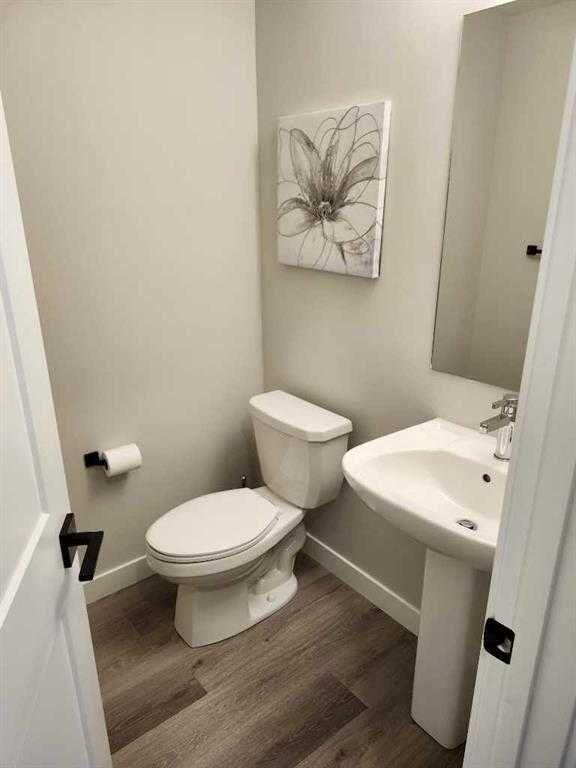 Property Photo:  24 Silverton Glen Green SW  AB T2X 5B8 
