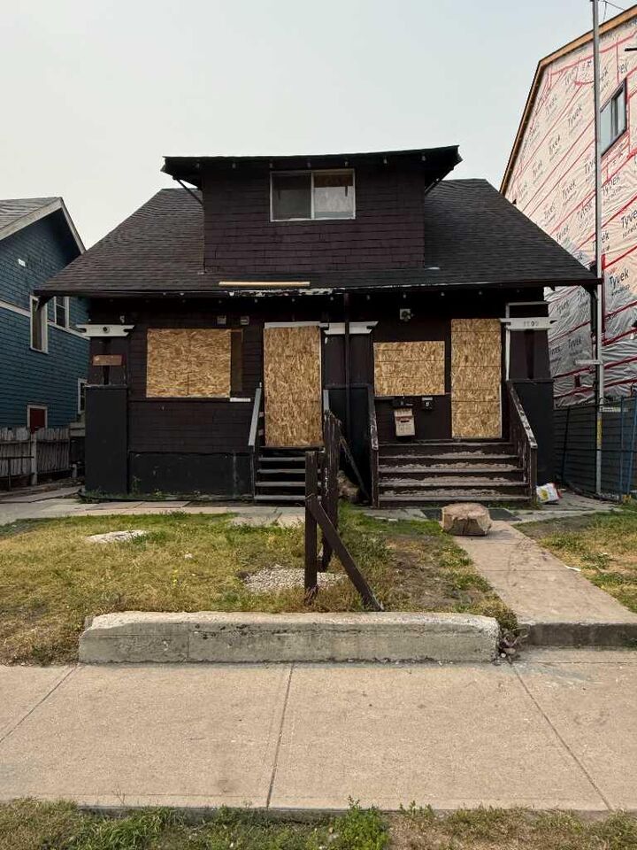 1703 12 Avenue SW — photo 1