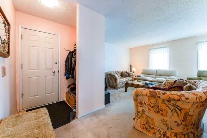 Property Photo: 6823 4 Avenue SE AB T2A 3V3